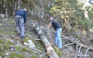 Καθάρισαν το κεντρικό μονοπάτι στον Αίνο