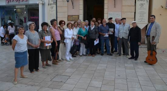 ΚΑΠΗ: Τραγούδησαν για την Καμπάνα με φωνή… «καμπάνα» (photos + video)