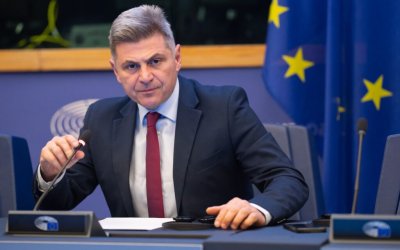 Κυβέρνηση Ειδικού Σκοπού με στόχο την κάθαρση εισηγείται ο Φαραντούρης