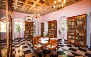 Κίνδυνος υποβάθμισης της Ιακωβατείου Βιβλιοθήκης – Ο Σύνδεσμος Φιλολόγων καλεί σε στήριξη ενός ζωτικού πολιτιστικού πυρήνα