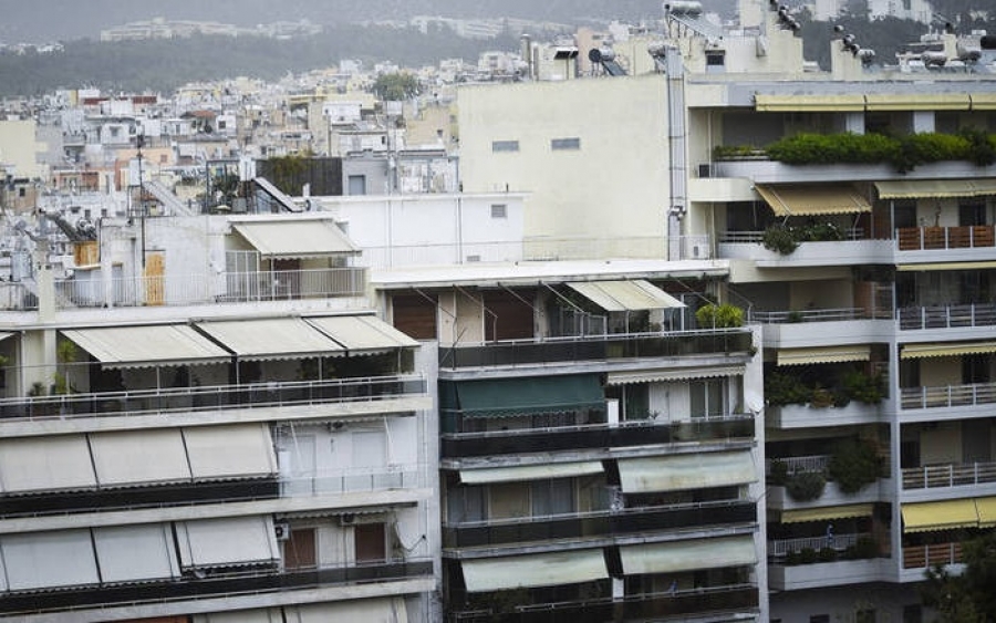 Στην… ουρά αγοραστές για σπίτια 30ετίας - «Έκρηξη» των συναλλαγών για οικόπεδα