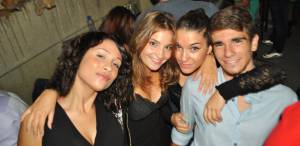 Όμορφές παρέες και κέφι το Σάββατο στο Le Sapin