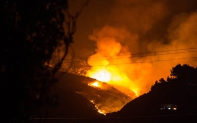 Ζάκυνθος: Σε εξέλιξη μεγάλη πυρκαγιά στο χωριό Αργάσι
