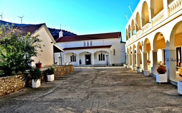 Γιορτάζει η Ιερά Μονή Θεμάτων