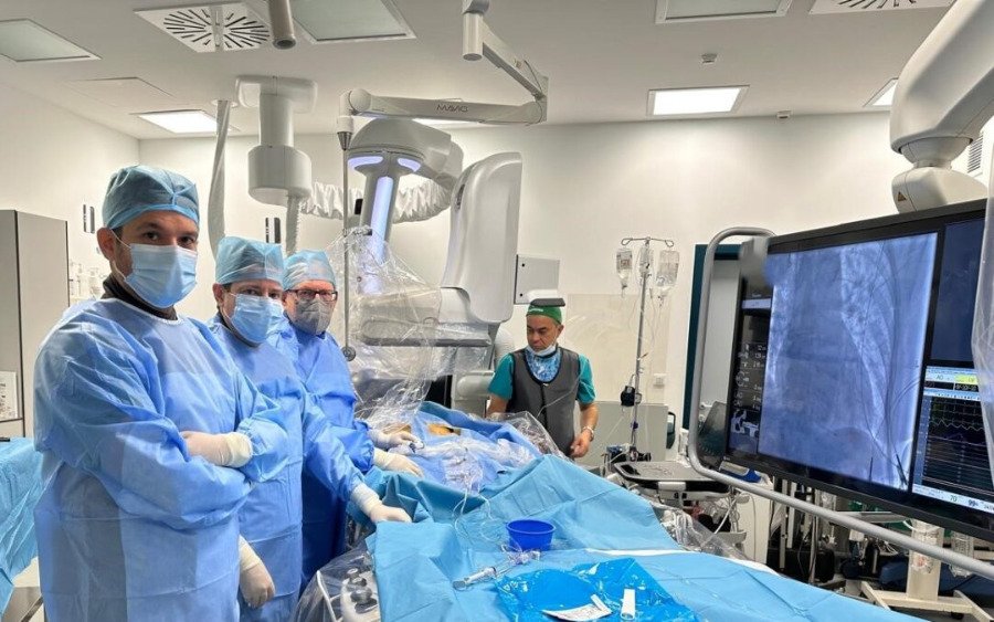 Πρωτοποριακή επέμβαση καρδιάς στο νοσοκομείο Σωτηρία: Τοποθέτησαν νέα βαλβίδα μέσα σε άλλη τεχνητή που είχε ήδη ο ασθενής