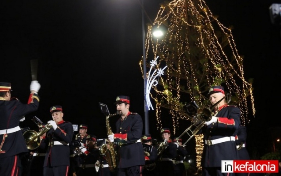 Όμορφες εικόνες και ακούσματα στην Χριστουγεννιάτικη γιορτή της ΚΕΔΗΚΕ (εικόνες + video)