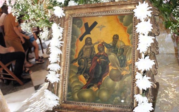 Πανηγυρίζει ο Ιερός Ναός Αγίας Τριάδος Ληξουρίου