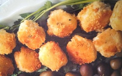 Μυζηθροκεφτέδες όπως παλιά από το καντζέλο τση Νιόβης! 