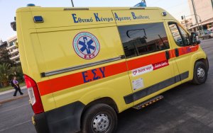 Θανατηφόρο τροχαίο με εγκατάλειψη στην Πέτρου Ράλλη: Συγκρούστηκε μοτοσυκλέτα με πατίνι, νεκρός ένας 44χρονος
