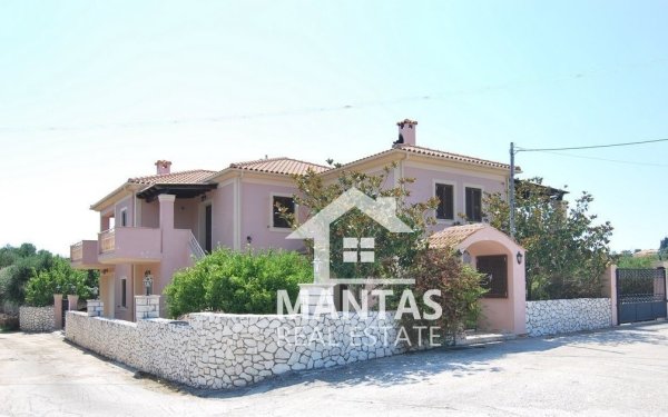 ΜΟΝΑΔΙΚΗ ΕΥΚΑΙΡΙΑ - Διώροφη βίλα 343 τμ στα Θηράμονα μόνο 295.000 ευρώ