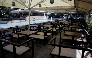 Παράταση μείωσης ΦΠΑ σε εστίαση, τουρισμό, μεταφορές και κινηματογράφο