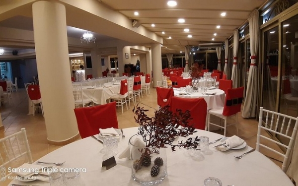 Ρεβεγιόν πρωτοχρονιάς στο "Andromeda" στα Βλαχάτα