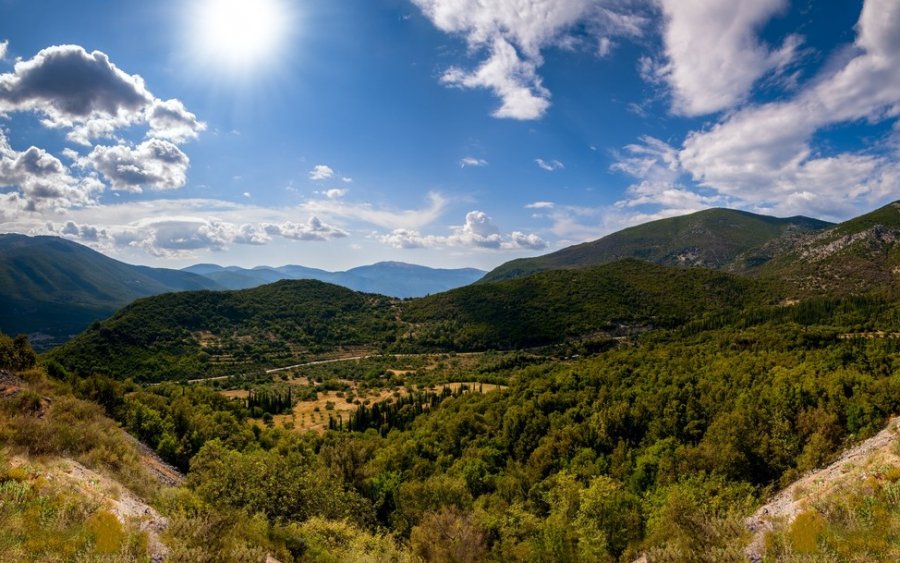 Παράταση έως και 20/8 στην απαγόρευση κυκλοφορίας οχημάτων και εκδρομέων στον Αίνο