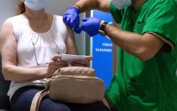 «Έρχεται ειδικός νόμος για τους μαϊμού εμβολιασμούς»