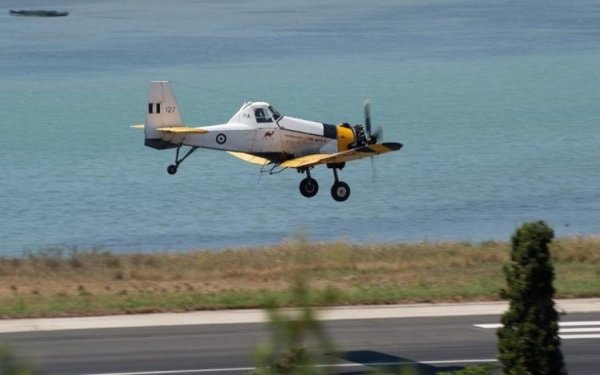 Προσγειώθηκαν στην Κεφαλονιά τα πρώτα εναέρια μέσα πυρόσβεσης για την αντιπυρική περίοδο