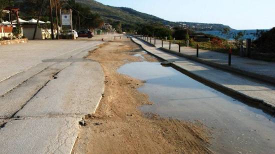 Ένωση Ξενοδόχων: «Βραδυφλεγής βόμβα» για τον τουρισμό του νησιού το έργο της Σκάλας