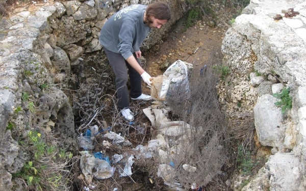Εθελοντικός καθαρισμός του Θαλασσόμυλου στο Αργοστόλι