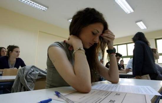 Πανελλαδικές: ''Αυλαία'' με τις Αρχές Οικονομικής Θεωρίας