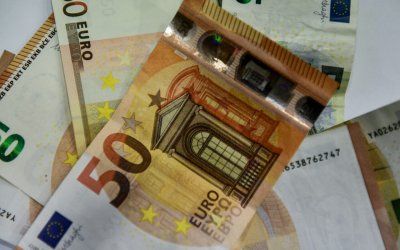 Επίδομα 100 ευρώ για χιλιάδες με μία αίτηση: Χωρίς κριτήρια