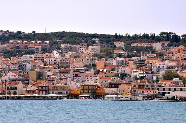 Η απόφαση του Συμβουλίου της Δημοτικής Κοινότητας Αργοστολίου για "Μέτρα Ανακούφισης Ανέργων - Λαϊκών Οικογενειών και ΕΒΕ"