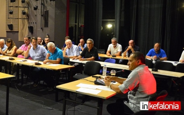 Σκάνδαλο στον Δήμο – Μεγάλες ευθύνες της Δημοτικής Αρχής για το " άγνωστο" τεράστιο ακίνητο στο Ξυλόκαστρο (video)