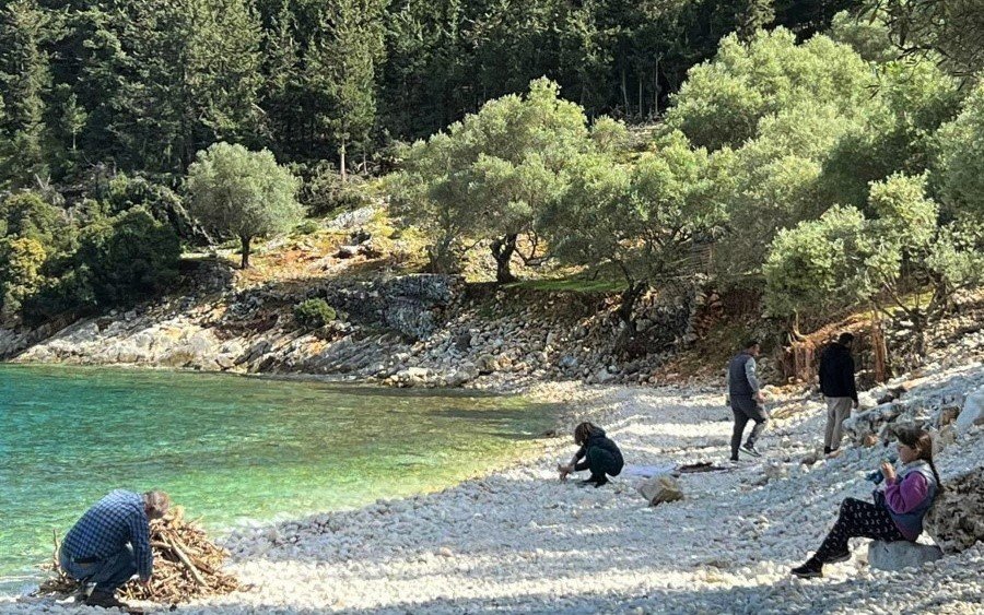 Ο Σύλλογος Κομιτάτων καθάρισε την παραλία Χοργοτά (εικόνες)