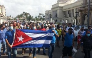 ΕΛΜΕΚΙ: Ψήφισμα αλληλεγγύης στους εργαζομένους και στο λαό της Κούβας