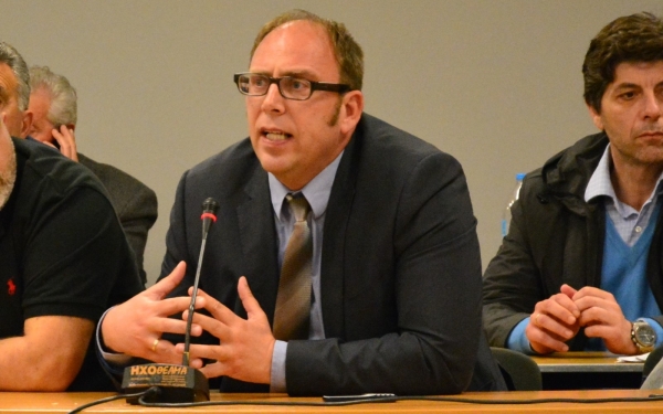 O πρόεδρος της ΔΕΥΑΚ Νίκος Ανουσάκης στον Inkefalonia 89,2