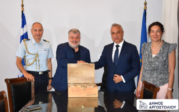 Επίσκεψη αντιπροσωπείας της Ιταλικής Μεραρχίας Acqui στον Δήμαρχο Αργοστολίου