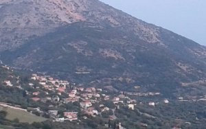 Αντώνης Λουβερδής: Παλαιά ορεινά περιπατητικά μονοπάτια Θηνιάς
