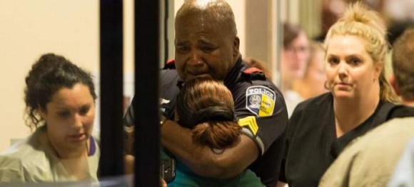 Χάος στο Ντάλας: 4 αστυνομικοί νεκροί σε διαδήλωση κατά της αστυνομικής βίας