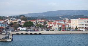 Αναστάτωση στο Ληξούρι από την απόφαση του Δημοτικού Συμβουλίου για παραχώρηση οικίας σε Ρομά