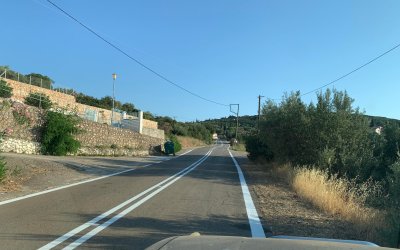 Εργασίες διαγράμμισης στους κρίσιμους οδικούς άξονες της Κεφαλονιάς