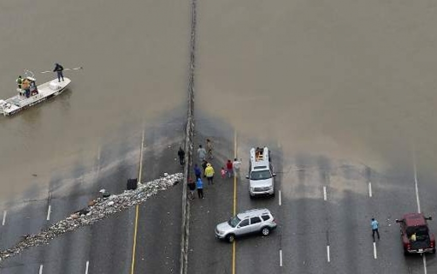 Ο Χάρβεϊ άφησε πίσω του το χάος στο Χιούστον- 33 νεκροί, τεράστιες ζημιές [εικόνες]