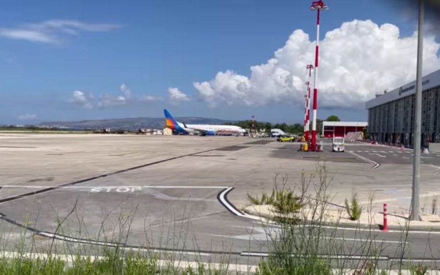 Πρώτη πτήση της JET2 στην Κεφαλονιά (video)