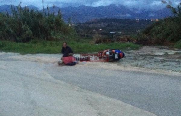 Τροχαίο με ελαφρύ τραυματισμό στο δρόμο για την παραλία Ξι