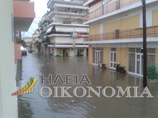 Πύργος: Πλημμύρες σε όλη την πόλη - Απο το παράθυρο απεγκλώβισαν ηλικιωμένη