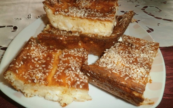 Κεφαλονίτικη «ξεβράκωτη» τυρόπιτα από την Σία Λαδά