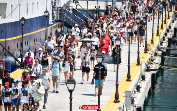 Πλημμύρισε επισκέπτες το Αργοστόλι