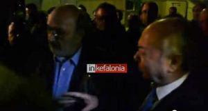 «Πυρά» από τον κόσμο σε Παρίση – Κατσίβελα για το κλείσιμο του Μαντζαβινάτειου Νοσοκομείου (video)