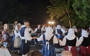 Βαλεριάνο: Με πολύ κέφι και χορό το πανηγύρι των Αγίων Αποστόλων