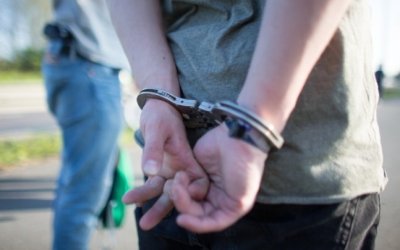 Συνελήφθησαν επ&#039; αυτοφώρω 2 ανήλικοι για απόπειρα κλοπής στο Αργοστόλι
