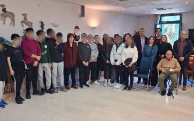 Αννα Ζαπάντη: ''Θερμές ευχαριστίες στο 3ο Γυμνάσιο Αργοστολίου για την Χριστουγεννιάτικη επίσκεψη στο Δημοτικό Γηροκομείο''