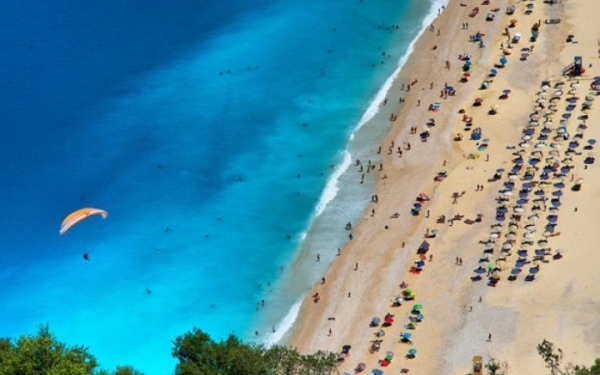 Μύρτος... στην παραλία με τα πιο "τιρκουάζ" νερά