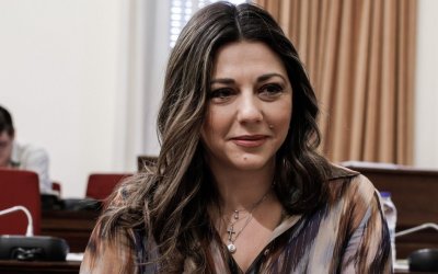 Σοφία Ζαχαράκη: Θετική στον Kορονοϊό μία μέρα πριν κάνει εμβόλιο