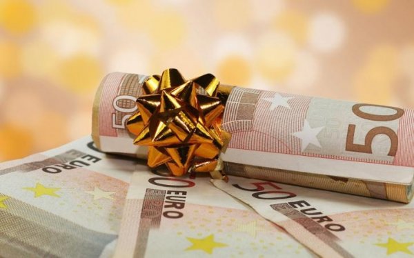 Πότε θα πληρωθεί το Δώρο Χριστουγέννων - Η online εφαρμογή για τον υπολογισμό του