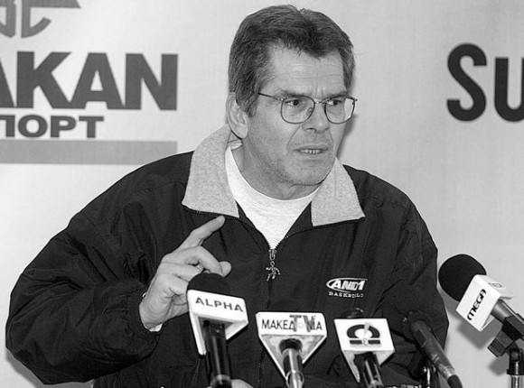 "Έφυγε" ο Μάκης Δενδρινός