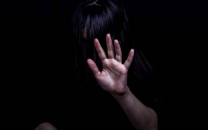 Ρόδος: Kαταγγελία για ομαδικό βιασμό κοπέλας μέσα σε βάρκα