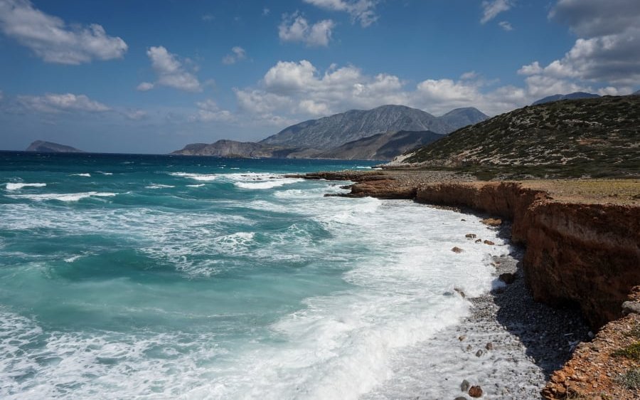 Ο καιρός τον Δεκαπενταύγουστο: Τι θα συμβεί με τους ανέμους, «καθαρό» το τοπίο από καύσωνα