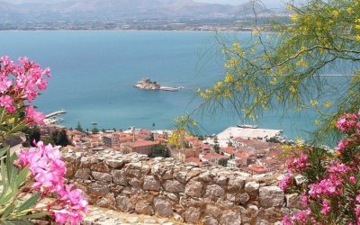 Σε μίνι lockdown Αργολίδα και Ευρυτανία, παράταση και σε άλλες περιοχές - Τι μέτρα ισχύουν